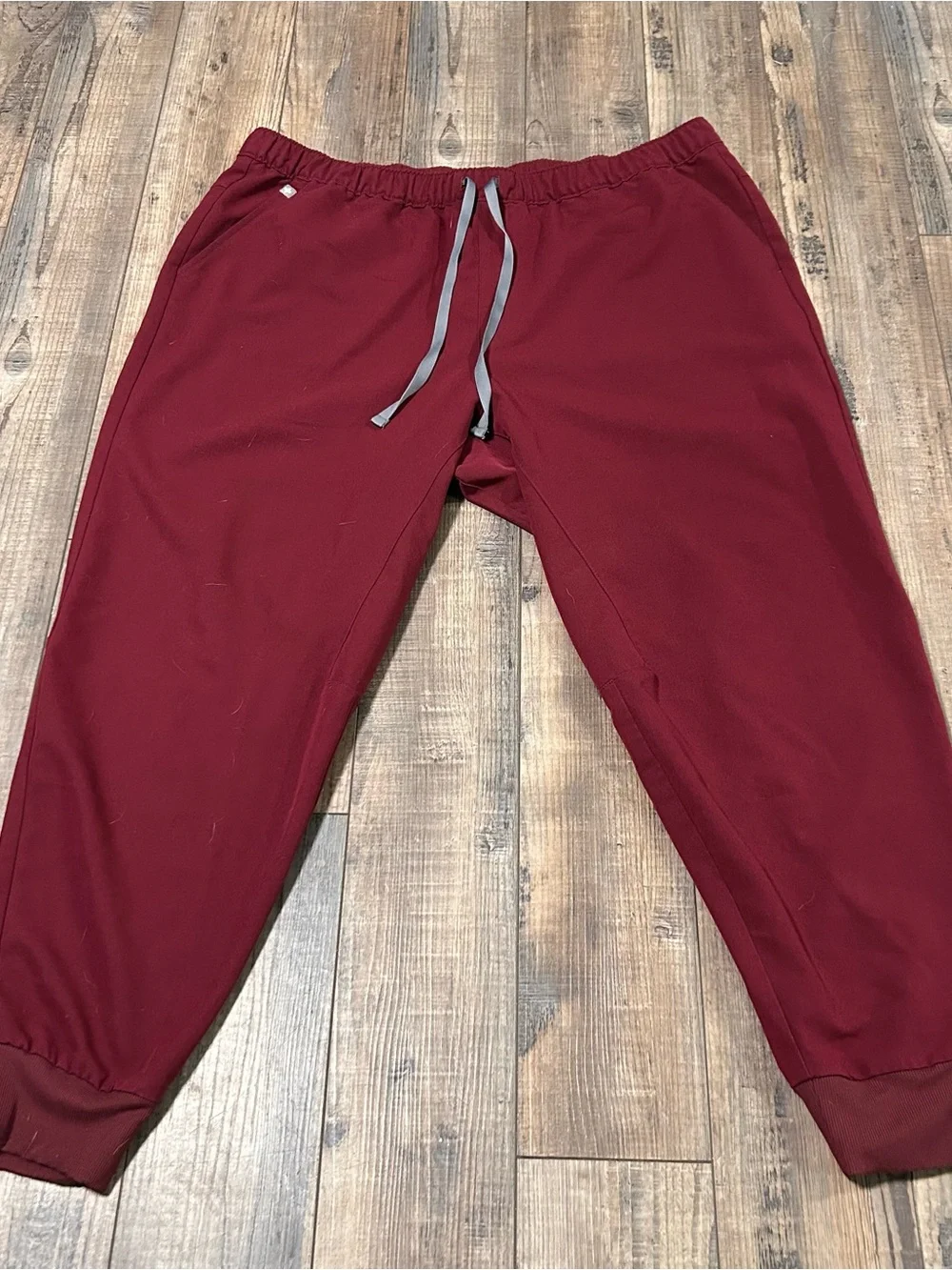FIGS Maroon Scrub Set - Top & Jogger Pants - Picture 8 of 15